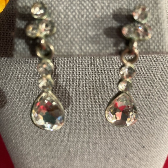 Earrings - Picture 10 of 16